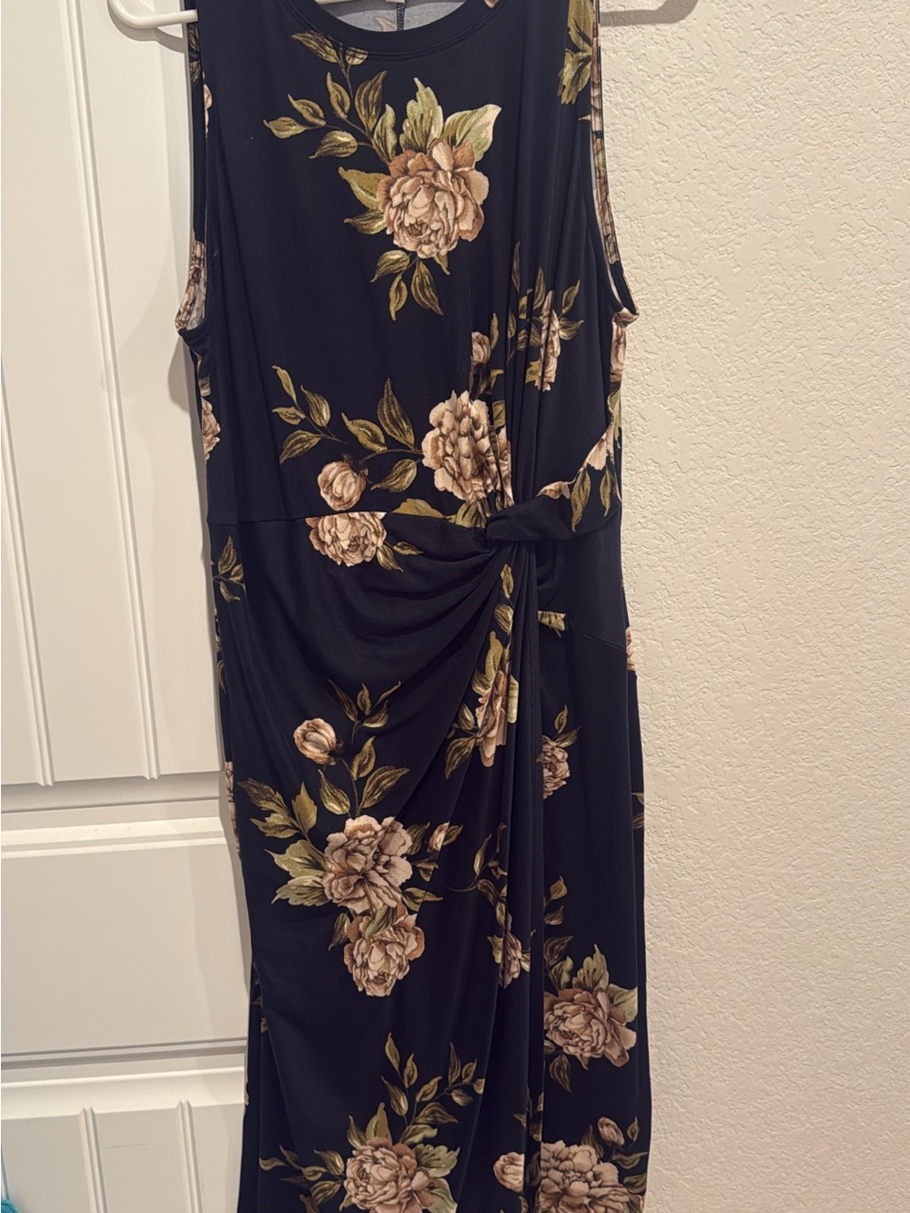 nine britton Black Floral Twist-Front Sleeveless Dress
